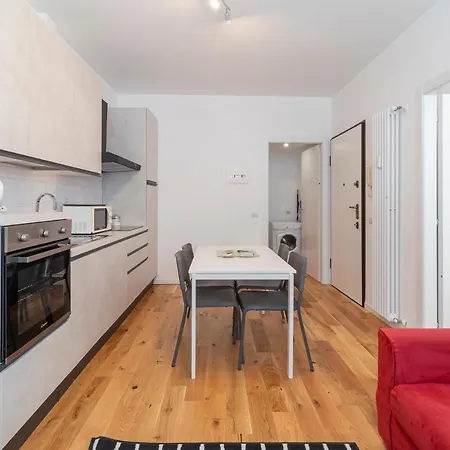Renovated Flat Close To Navigli - Fra Bartolomeo Milano